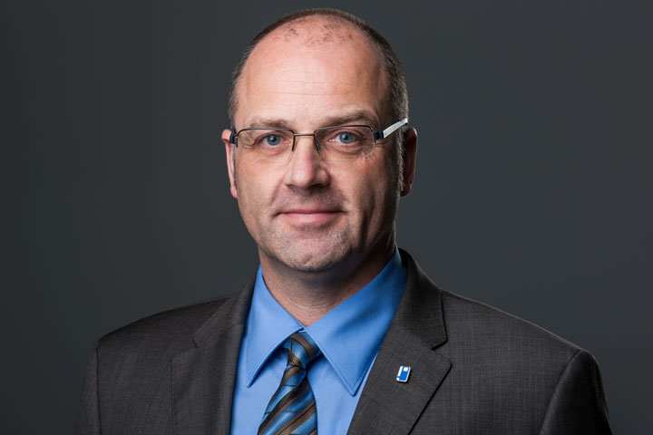 Prof. Dr. Claus Schuster Prof. Dr. Claus Schuster