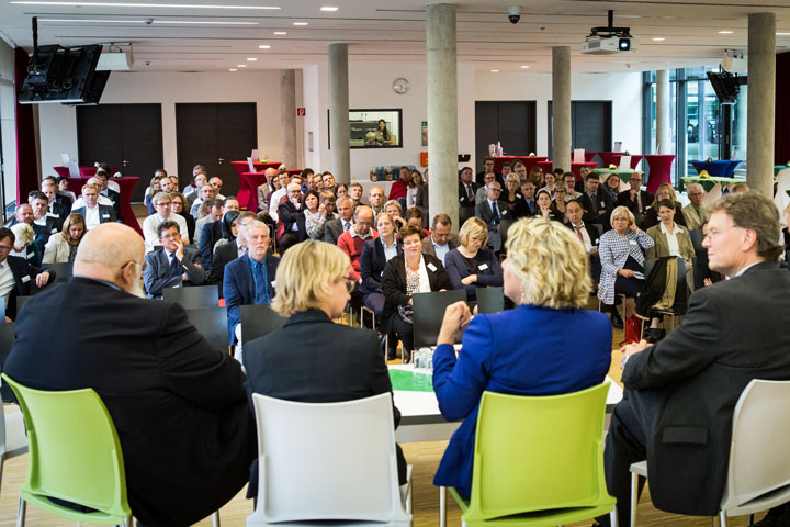 Dialoge für die Zukunft an Fachhochschulen in NRW