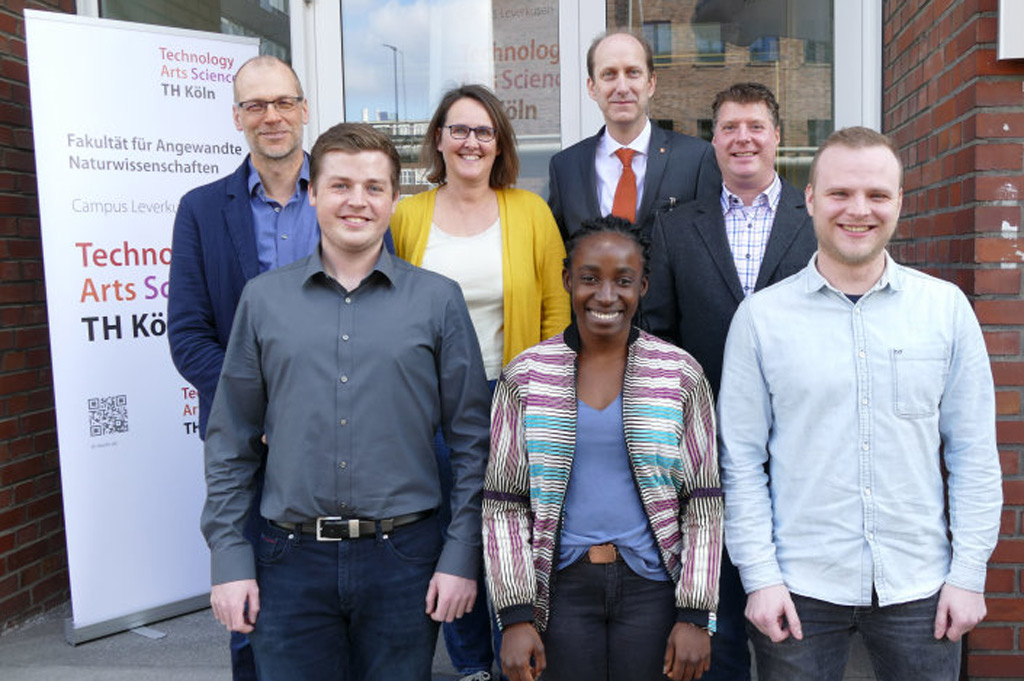 Oben (v.l.): Prof. Dr. Jan Wilkens, Prof. Dr. Birgit Glüsen, Prof. Dr. Martin Bonnet, Prof. Dr. Marc Leimenstoll, unten (v.l.): Christoph Grau, Suzanne Aubin, Matthias Fangenberg (nicht auf dem Bild: Prof. Dr. Annette Schmidt, Universität zu Köln) (Bild: Viola Gräfenstein/TH Köln)