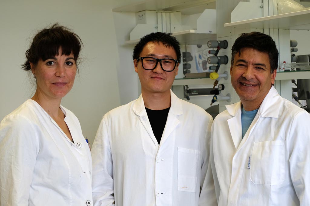 Mitglieder des Projektteams an der FH Bielefeld, von links, Dr. Désirée Jakobs-Schönwandt, Doktorand Yi Qu und Prof. Dr. Anant Patel. (Bild: Malin Stuckmann)