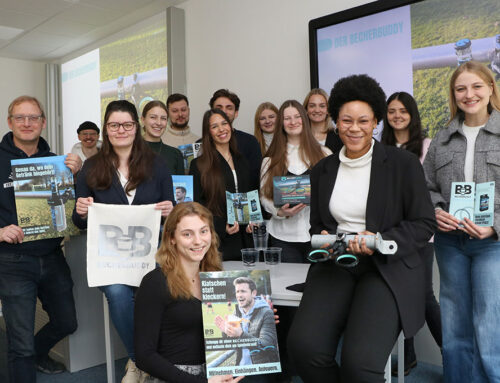 „Becherbuddy“ für mehr Komfort am Spielfeldrand